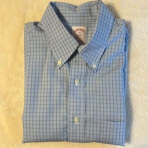 Men’s Brooks Brothers button down non-iron shirt